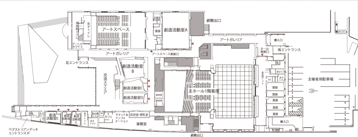 PLAT 1階平面図。北エントランス、南エントランス、楽屋入口、主ホール、アートガレリアなどの位置を示しています